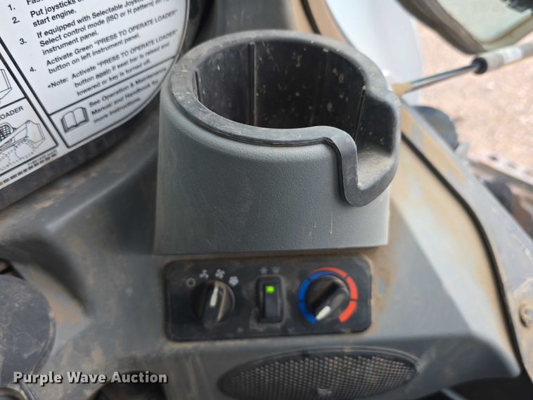 image for item DT6983 2019 Bobcat T595 tracked skid steer loader