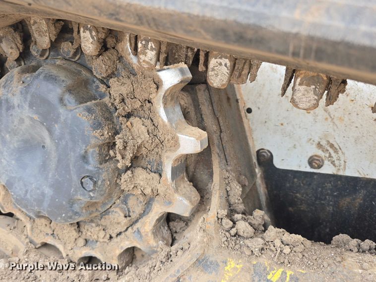 image for item DT6983 2019 Bobcat T595 tracked skid steer loader