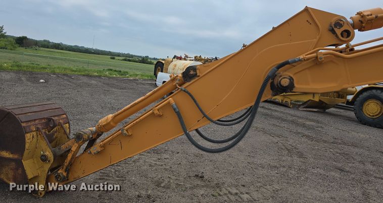image for item DT6984 2007 Case CX135SR excavator