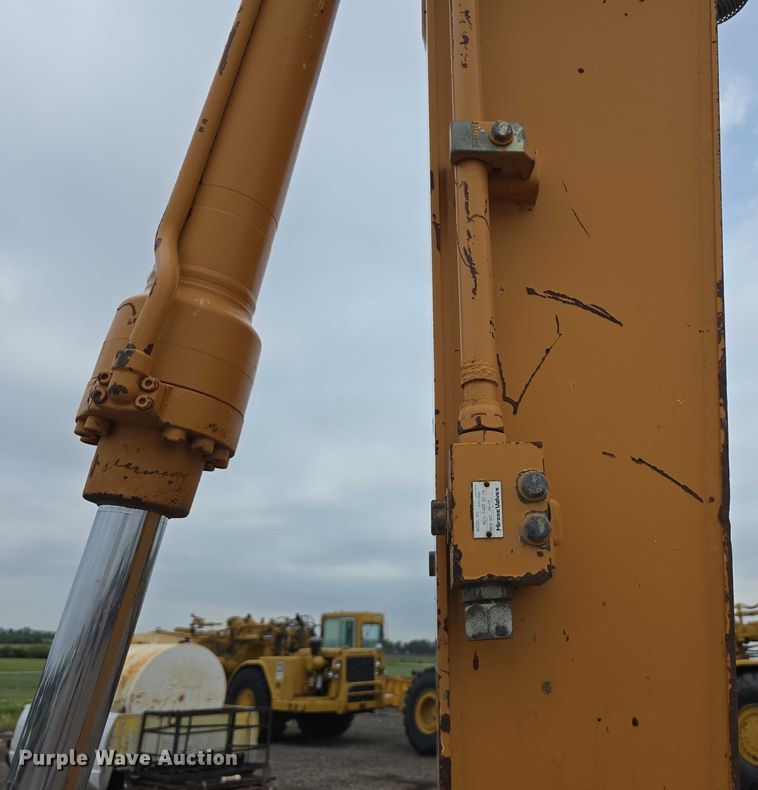 image for item DT6984 2007 Case CX135SR excavator