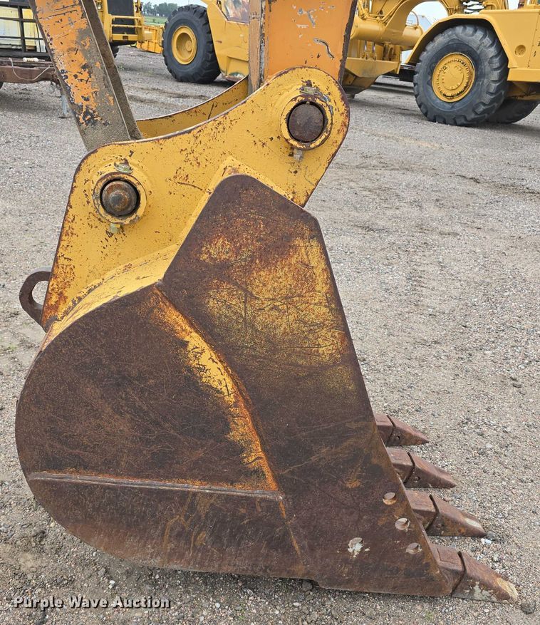image for item DT6984 2007 Case CX135SR excavator