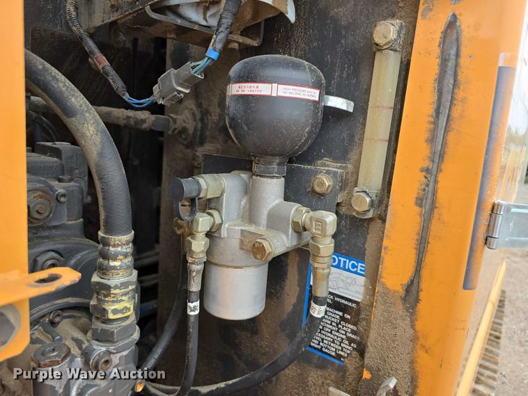 image for item DT6984 2007 Case CX135SR excavator