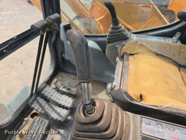 image for item DT6984 2007 Case CX135SR excavator