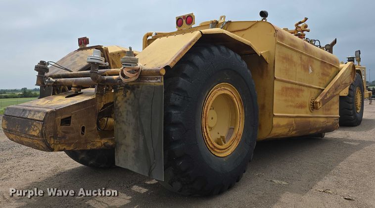 image for item DT6986 1985 Caterpillar 621B water wagon