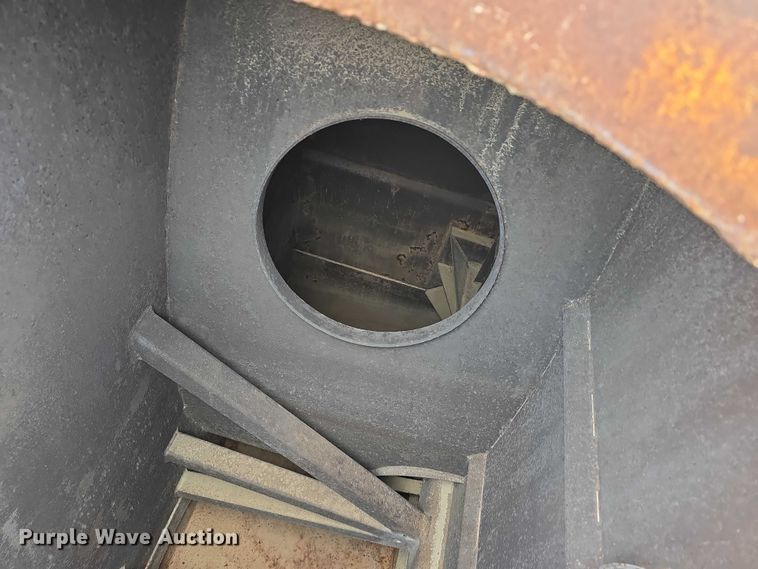 image for item DT6986 1985 Caterpillar 621B water wagon