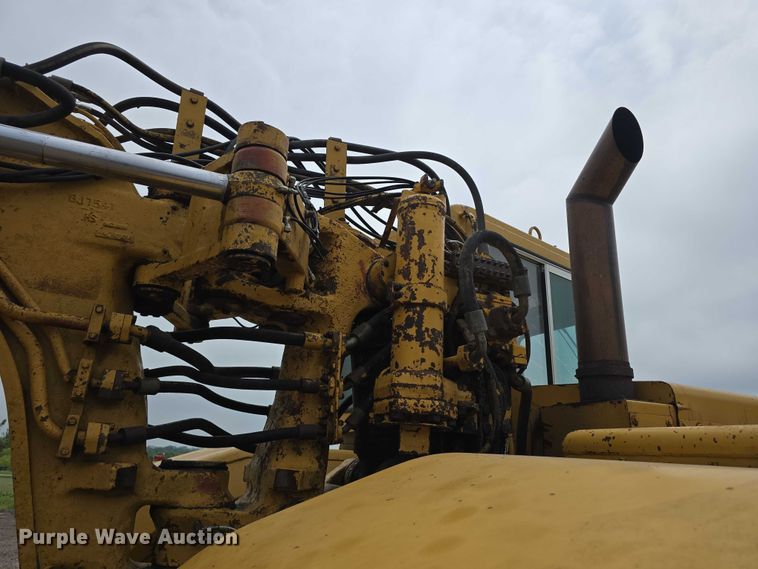 image for item DT6986 1985 Caterpillar 621B water wagon