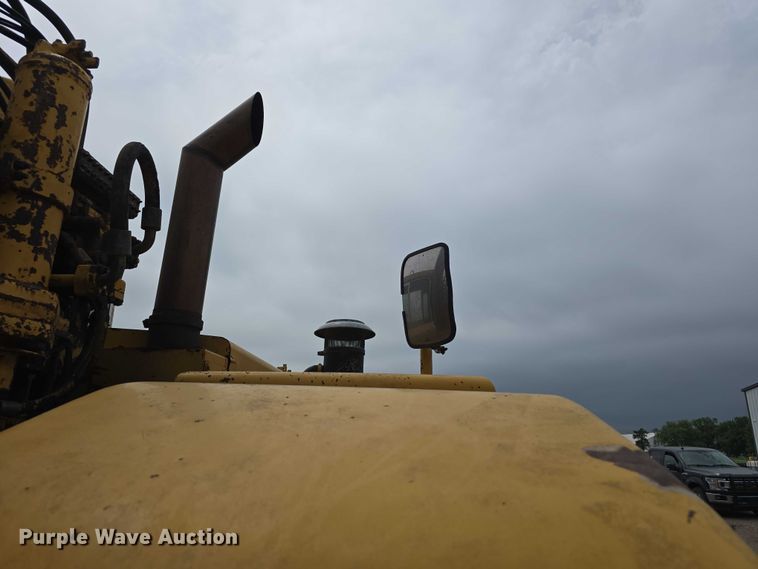 image for item DT6986 1985 Caterpillar 621B water wagon