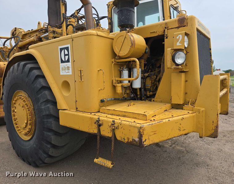 image for item DT6986 1985 Caterpillar 621B water wagon