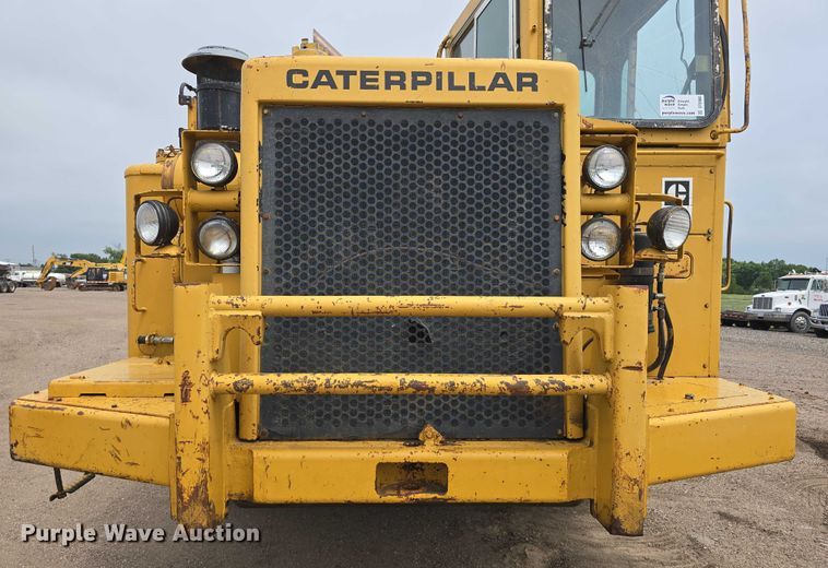image for item DT6986 1985 Caterpillar 621B water wagon