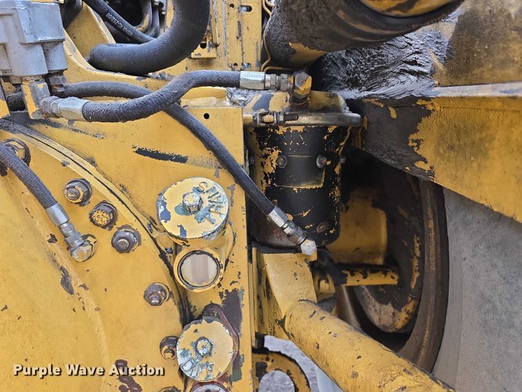 image for item DT6986 1985 Caterpillar 621B water wagon