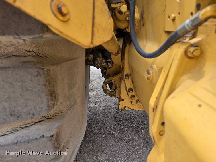 image for item DT6986 1985 Caterpillar 621B water wagon