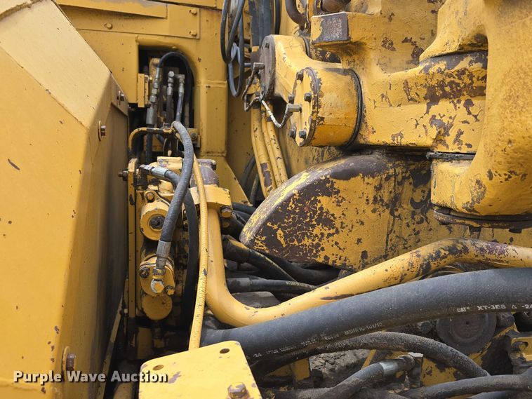 image for item DT6986 1985 Caterpillar 621B water wagon