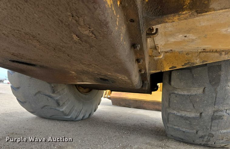 image for item DT6986 1985 Caterpillar 621B water wagon