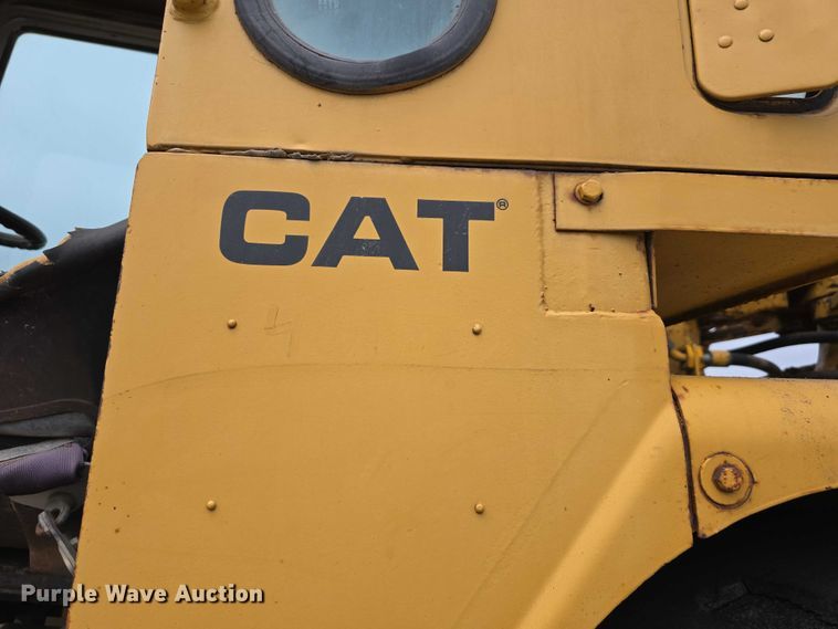 image for item DT6986 1985 Caterpillar 621B water wagon