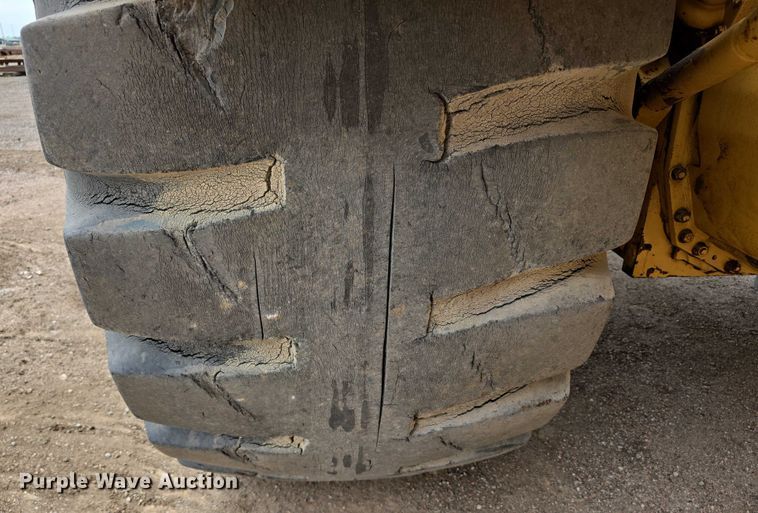 image for item DT6986 1985 Caterpillar 621B water wagon