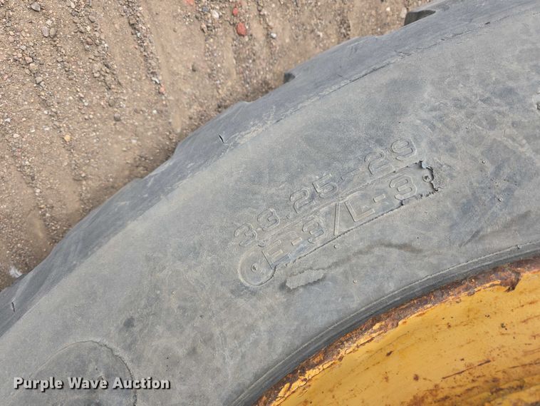 image for item DT6986 1985 Caterpillar 621B water wagon