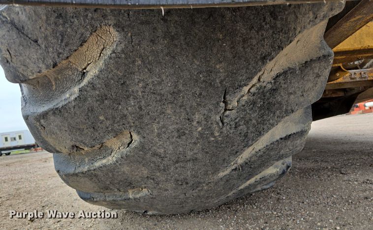 image for item DT6986 1985 Caterpillar 621B water wagon