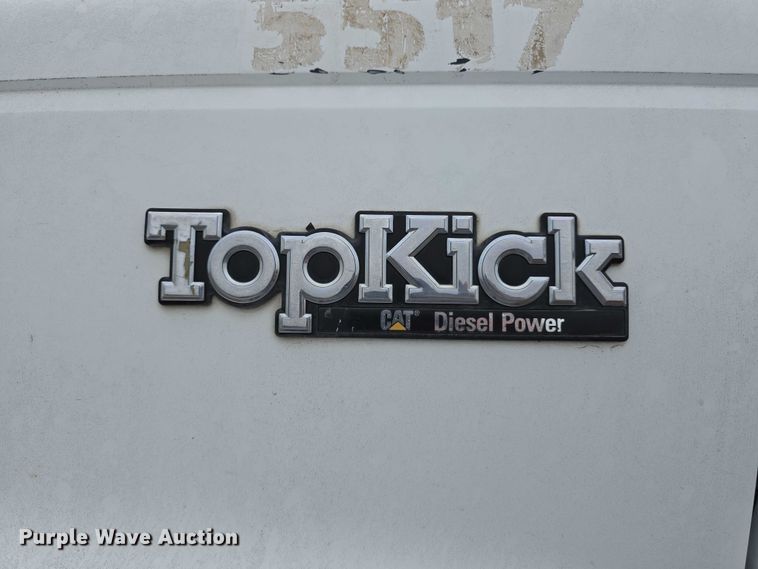 image for item DT6987 1992 GMC TopKick crane truck