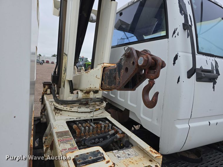 image for item DT6987 1992 GMC TopKick crane truck