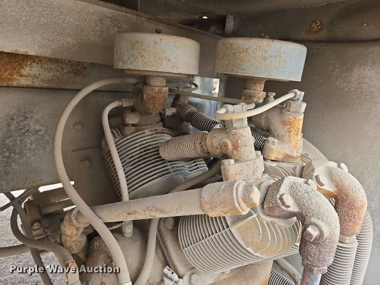 image for item DT6987 1992 GMC TopKick crane truck