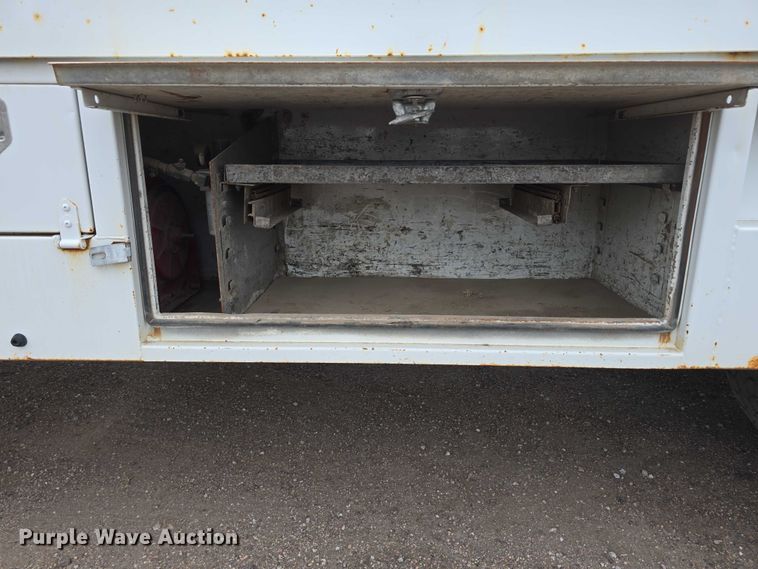 image for item DT6987 1992 GMC TopKick crane truck