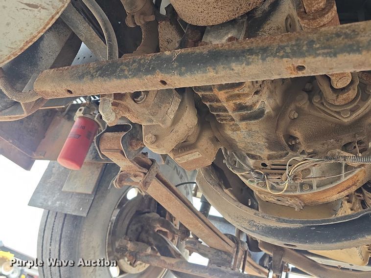 image for item DT6987 1992 GMC TopKick crane truck