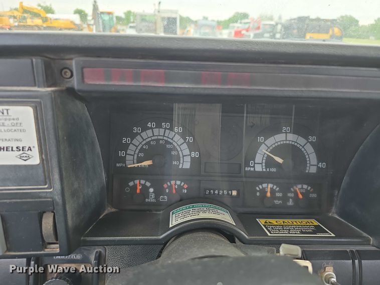 image for item DT6987 1992 GMC TopKick crane truck