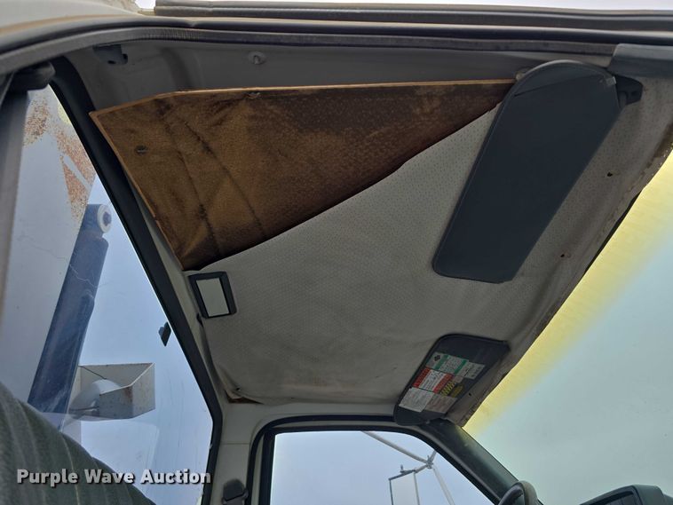 image for item DT6987 1992 GMC TopKick crane truck