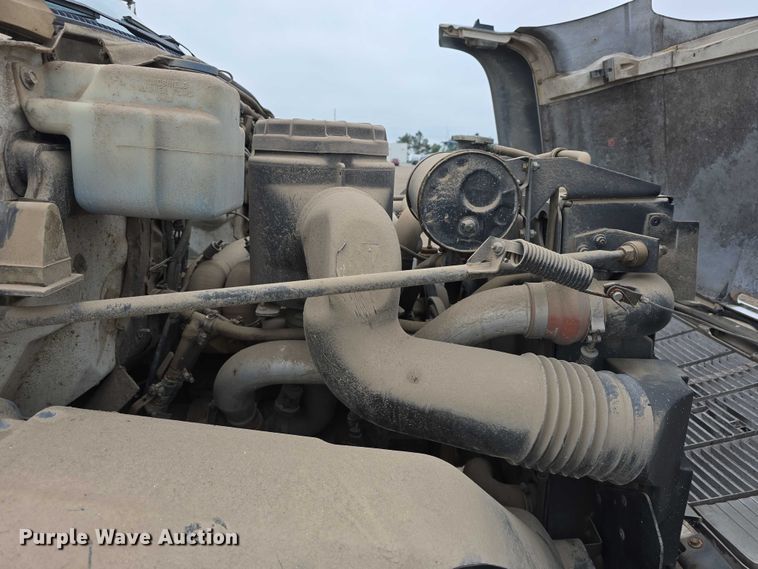 image for item DT6987 1992 GMC TopKick crane truck