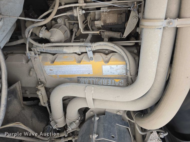 image for item DT6987 1992 GMC TopKick crane truck