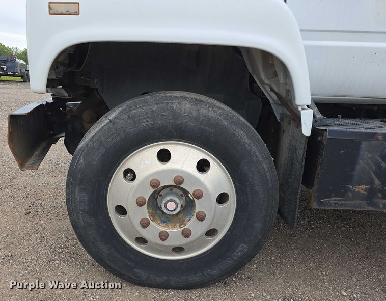 image for item DT6987 1992 GMC TopKick crane truck