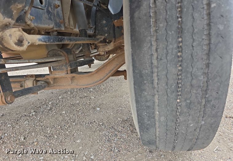 image for item DT6987 1992 GMC TopKick crane truck