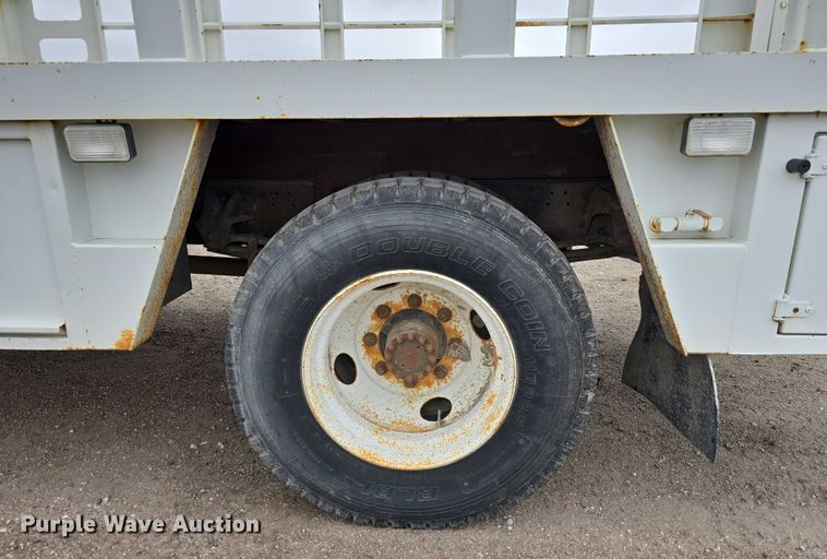 image for item DT6987 1992 GMC TopKick crane truck