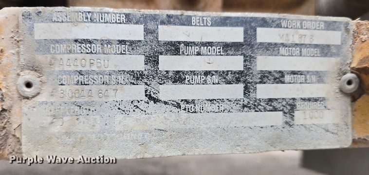 image for item DT6987 1992 GMC TopKick crane truck