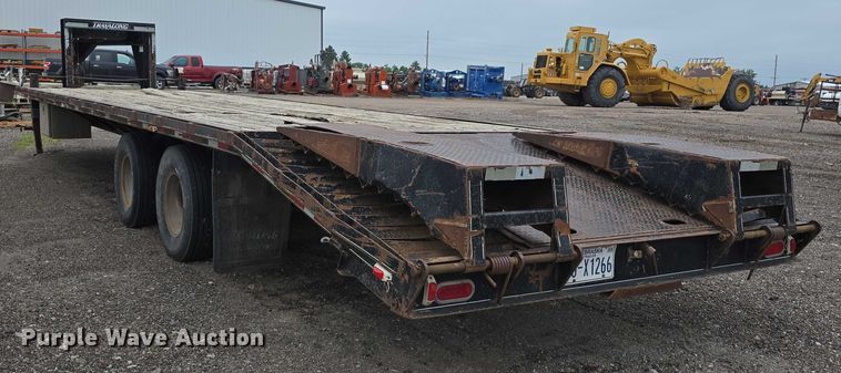 image for item DT6988 2002 Travalong equipment trailer