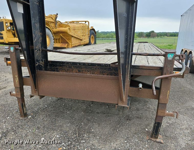 image for item DT6988 2002 Travalong equipment trailer