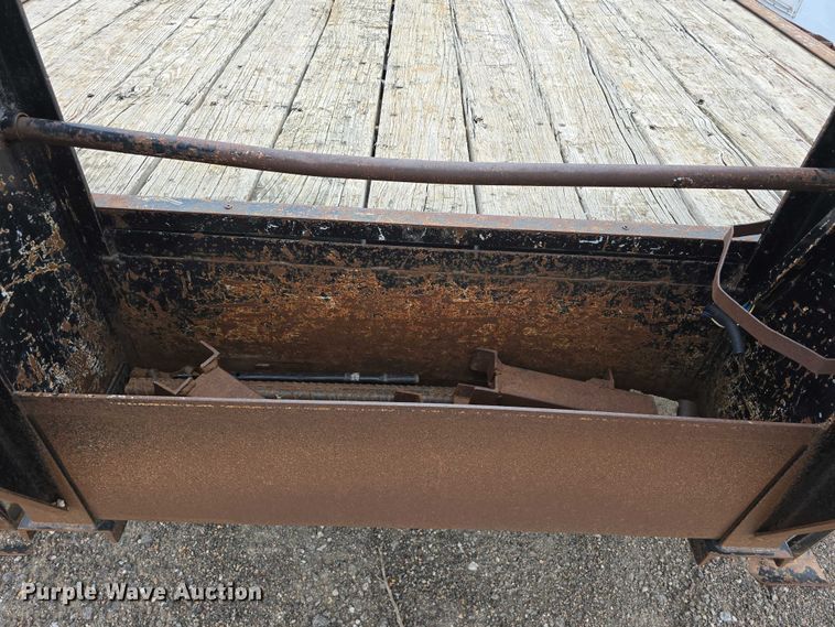 image for item DT6988 2002 Travalong equipment trailer