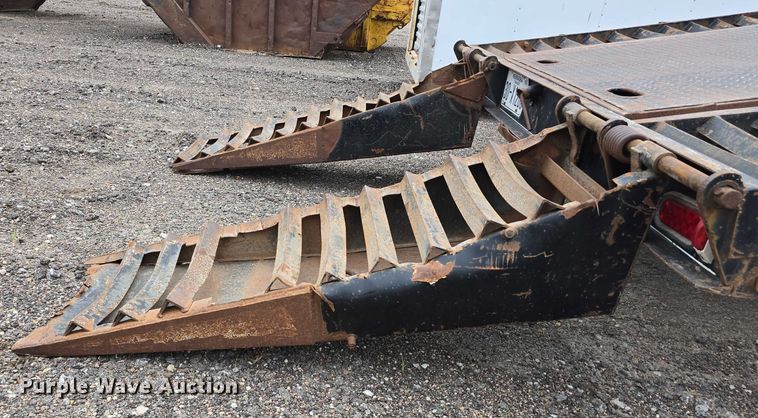 image for item DT6988 2002 Travalong equipment trailer