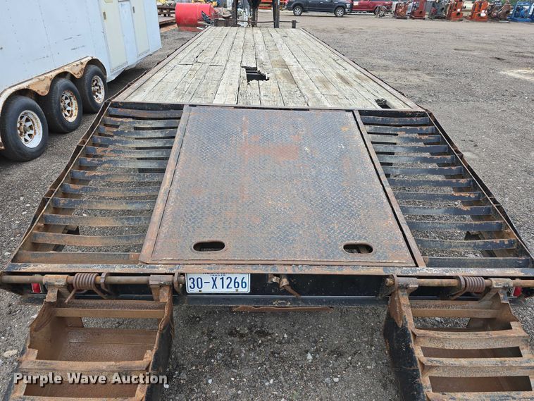 image for item DT6988 2002 Travalong equipment trailer