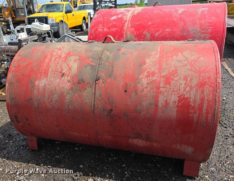 image for item DT6990 (2) fuel tanks
