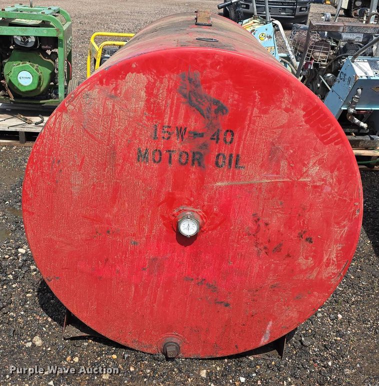 image for item DT6990 (2) fuel tanks