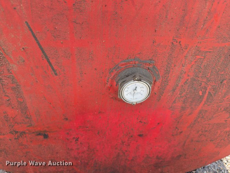 image for item DT6990 (2) fuel tanks