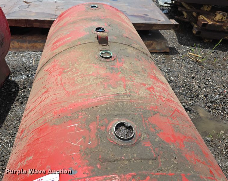 image for item DT6990 (2) fuel tanks