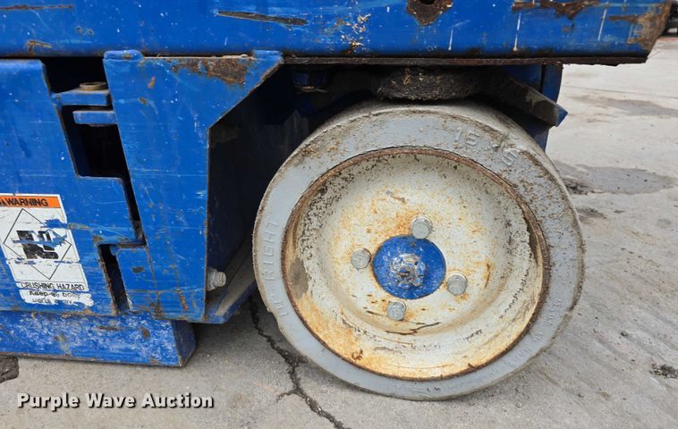 image for item DT6993 Upright, Inc. 66850-010 scissor lift