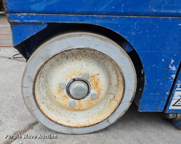 image for item DT6993 Upright, Inc. 66850-010 scissor lift