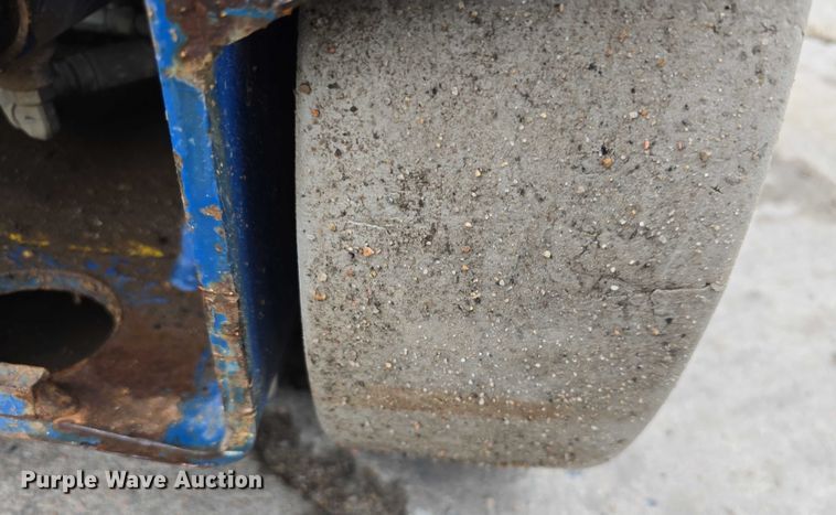 image for item DT6993 Upright, Inc. 66850-010 scissor lift