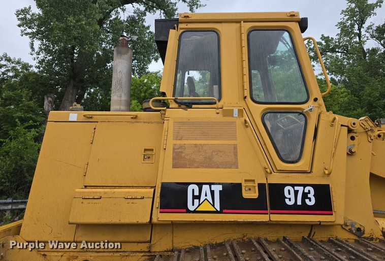 image for item DT6994 1999 Caterpillar 973 track loader