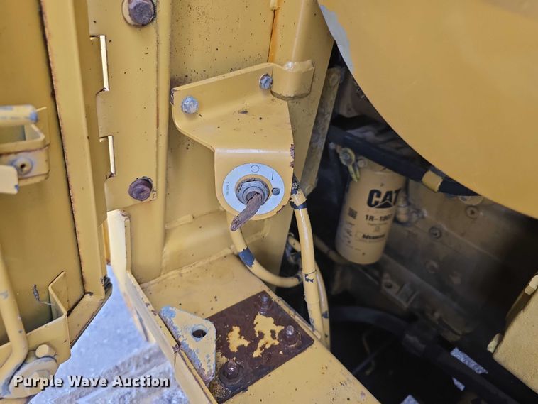 image for item DT6994 1999 Caterpillar 973 track loader