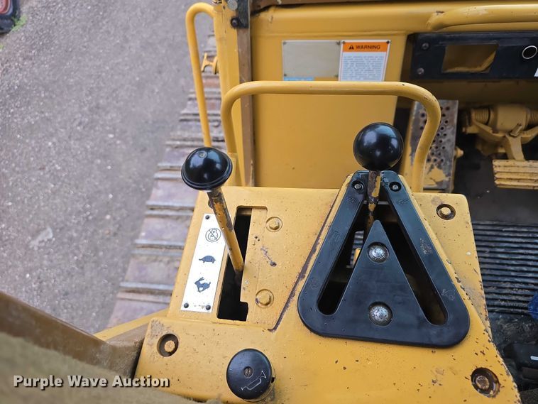 image for item DT6994 1999 Caterpillar 973 track loader