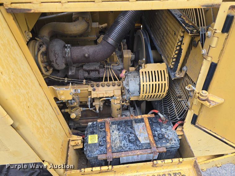 image for item DT6994 1999 Caterpillar 973 track loader